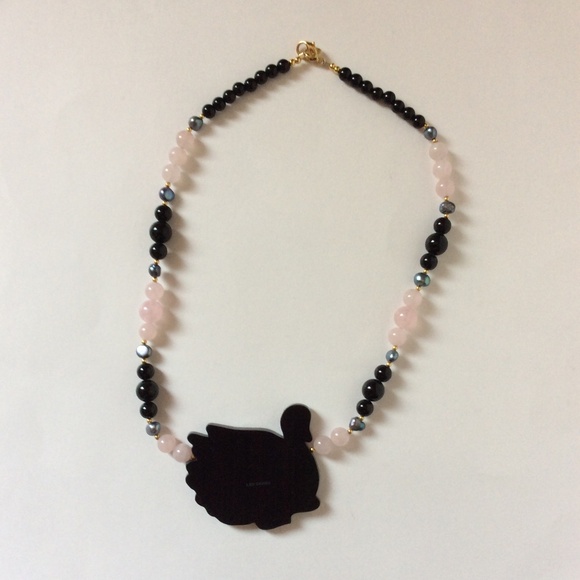 Vtg Lee Sands Mother of Pearl Swan Shaped Charm Necklace - Picture 2 of 5